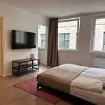 Hbf Zentrum Business Messe Duesseldorf *