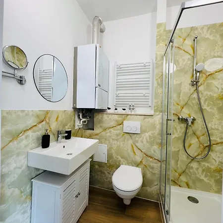 公寓 Zentral Gelegenes Und Stilvoll Moebliertes In Nur 5 Minuten Vom Hbf Und City, Ideal Fuer Pendler Und Messebesucher *