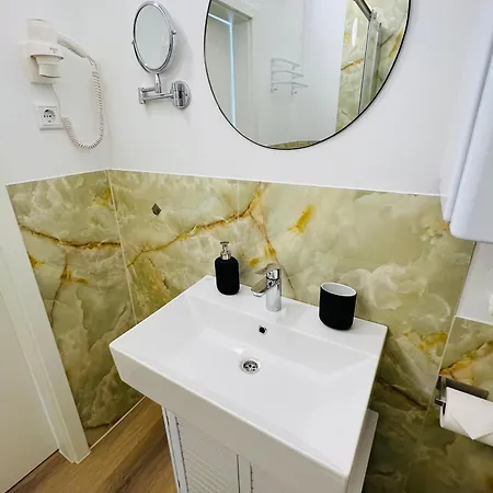 Zentral Gelegenes Und Stilvoll Moebliertes In Nur 5 Minuten Vom Hbf Und City, Ideal Fuer Pendler Und Messebesucher 公寓 杜伊斯堡