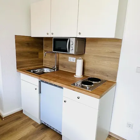 Zentral Gelegenes Und Stilvoll Möbliertes In Nur 5 Minuten Vom Hbf Und City, Ideal Für Pendler Und Messebesucher * Duisburg