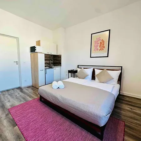 公寓 Zentral Gelegenes Und Stilvoll Moebliertes In Nur 5 Minuten Vom Hbf Und City, Ideal Fuer Pendler Und Messebesucher *