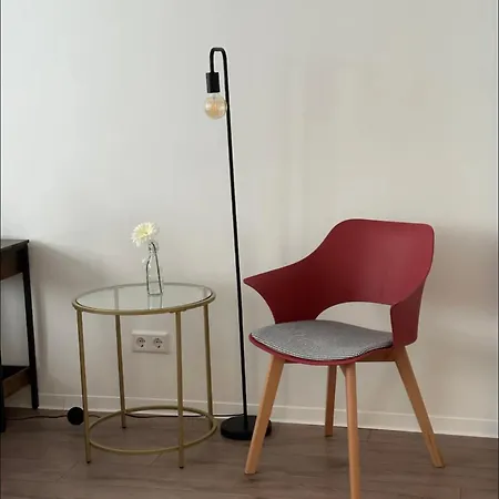 公寓 Zentral Gelegenes Und Stilvoll Moebliertes In Nur 5 Minuten Vom Hbf Und City, Ideal Fuer Pendler Und Messebesucher