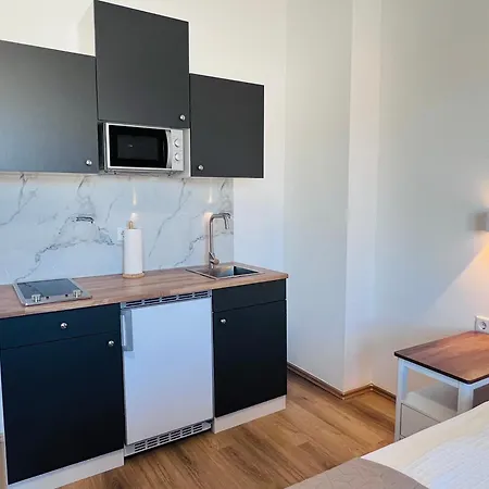 公寓 Zentral Gelegenes Und Stilvoll Moebliertes In Nur 5 Minuten Vom Hbf Und City, Ideal Fuer Pendler Und Messebesucher 杜伊斯堡